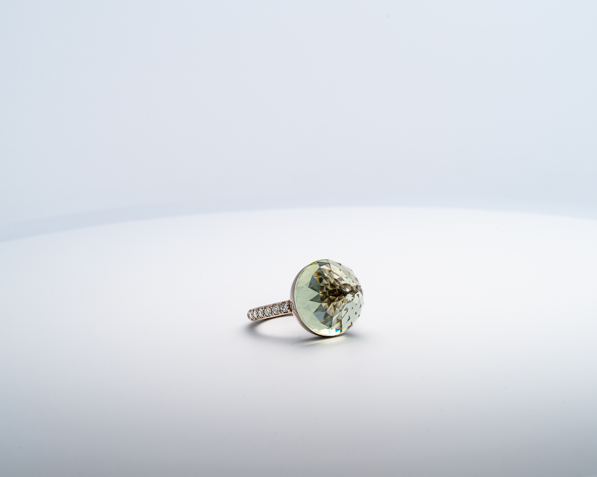 Bague Asteria Or Blanc 18K Prasiolite Pavée de 14 diamant Diamant de 2.0 mm pour env. 0.42ct – Image 3