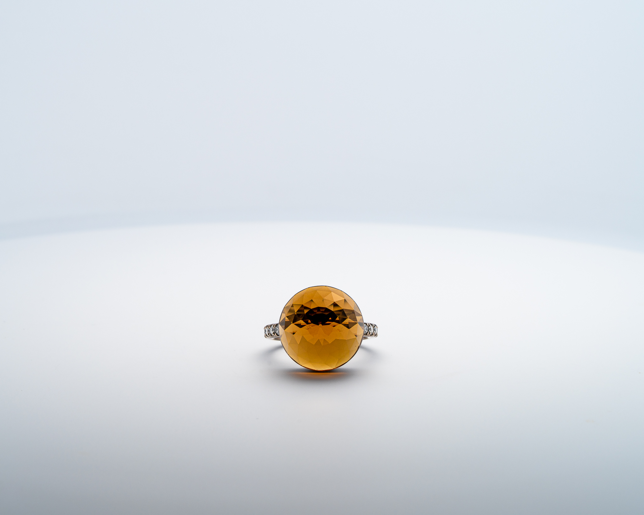 Bague Asteria Or Blanc 18K Citrine Pavée de 14 diamant Diamant de 2.0 mm pour env. 0.42ct – Image 3