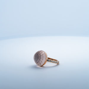 Bague Asteria Or Rose 18K Quartz Rose Pavée de 14 diamant Diamant de 2.0 mm pour env. 0.42ct