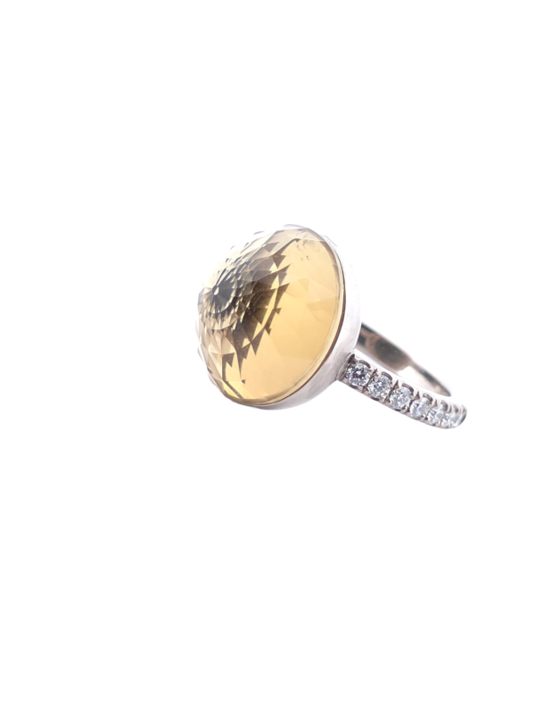 Bague Asteria Or Blanc 18K Citrine clair  Pavée de 14 diamant Diamant de 2.0 mm pour env. 0.42ct