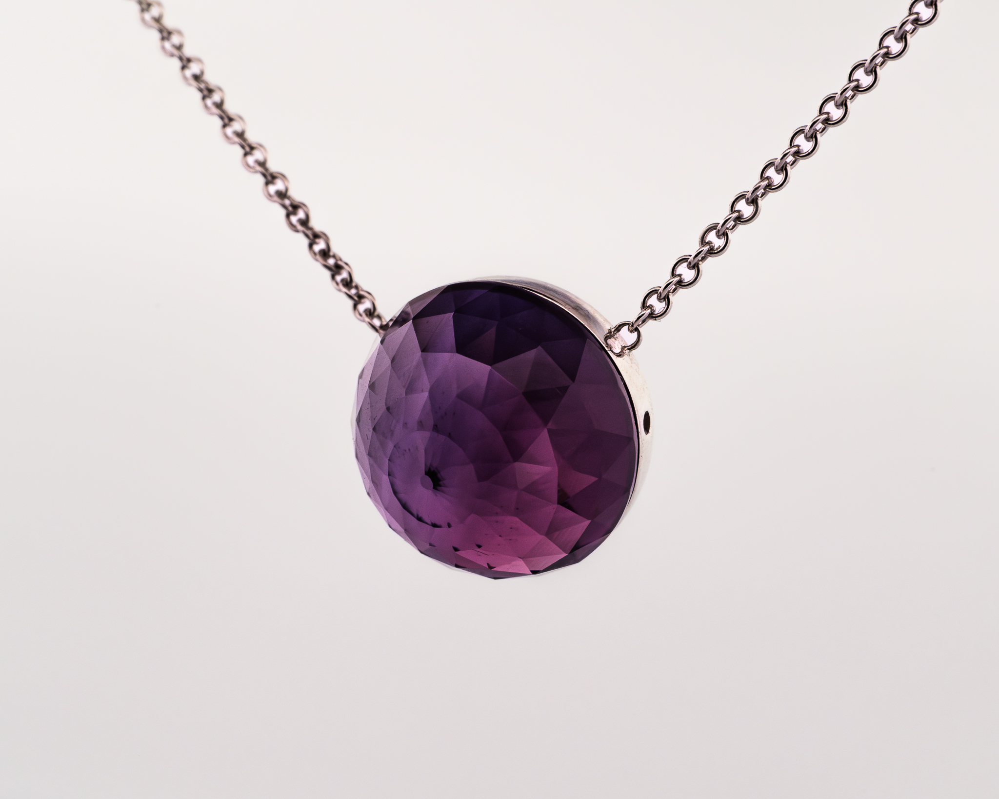 Pendentif Asteria – Or Blanc & Améthyste – Image 3