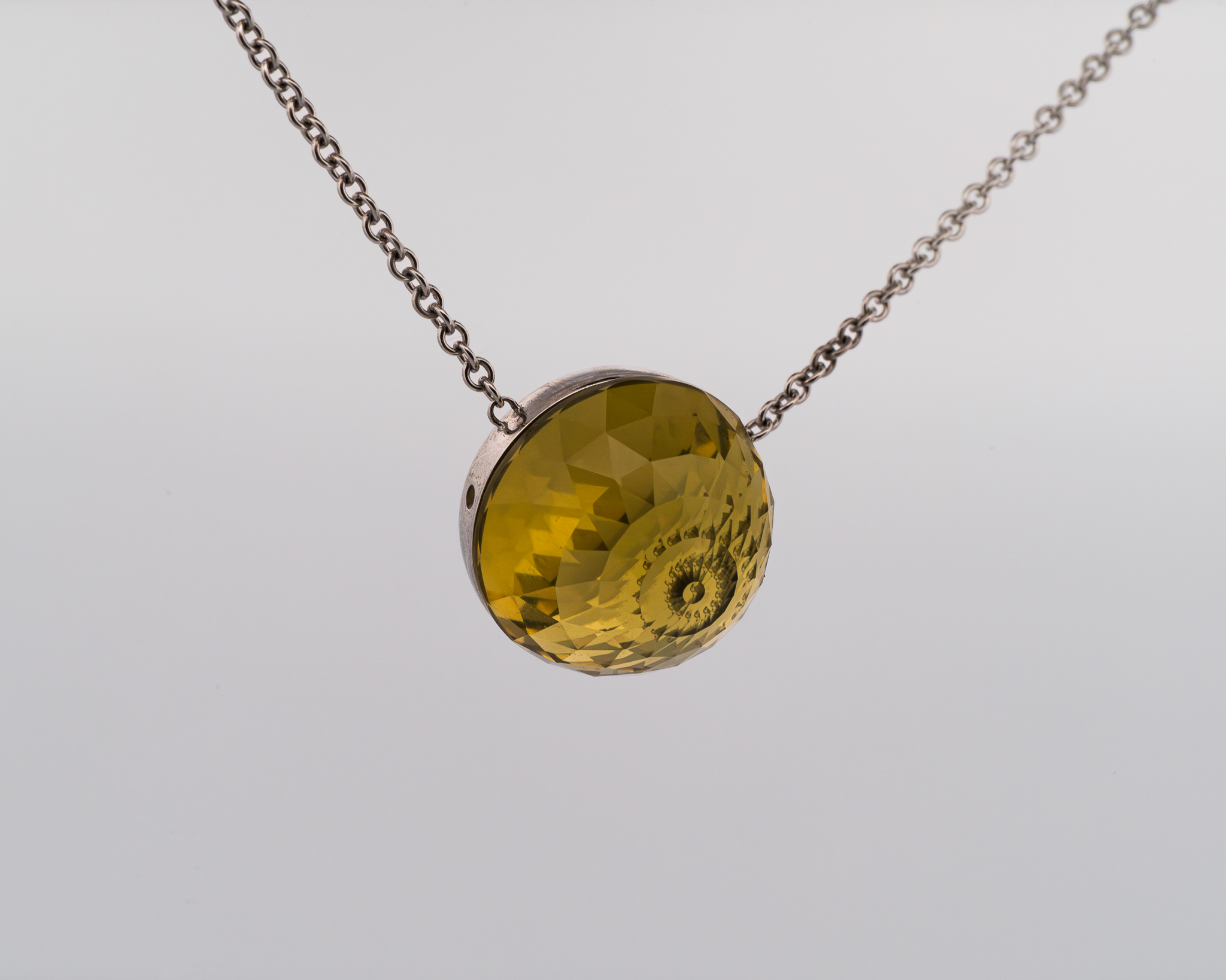 Pendentif Asteria – Or Blanc & Lemon Quartz – Image 2