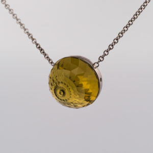 Pendentif Asteria – Or Blanc & Lemon Quartz