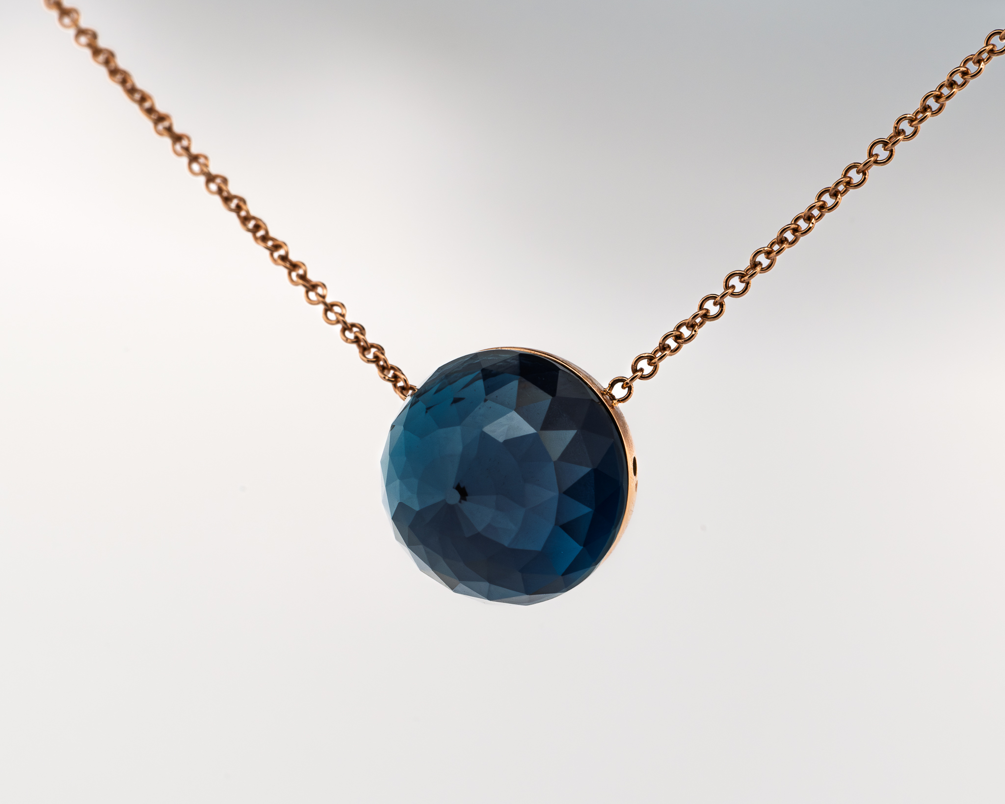 Pendentif Asteria – Or Rose & Topaze London Blue