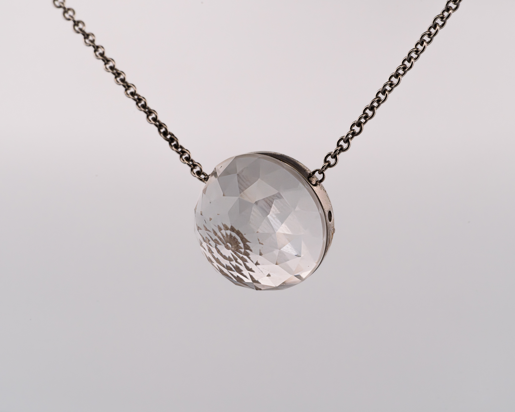 Pendentif Asteria – Or Blanc & Quartz – Image 3